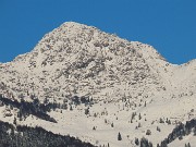 15 Cima la croce (1978 m) innevata 